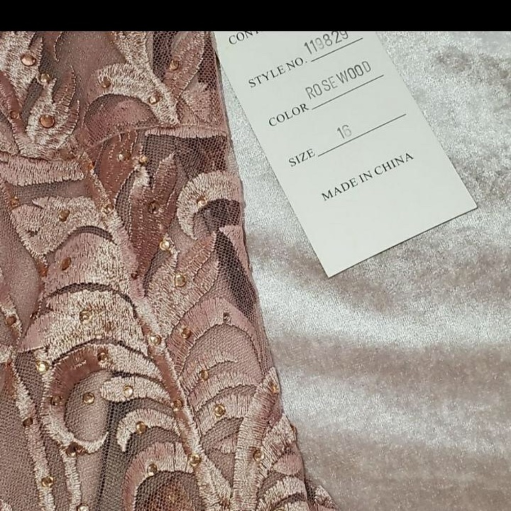 lace mother of the bride dress - Picture 4 of 10